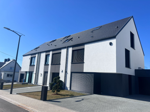 5 MAISONS UNIFAMILIALES