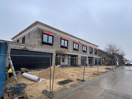 6 MAISONS UNIFAMILIALES